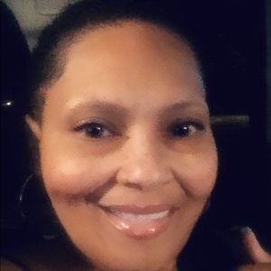 Meet your Posher, Yolanda